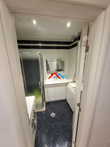 Tirane, jepet me qera apartament 1+1+Ballkon Kati 5, 65 m² 600 € (DON BOSKO)