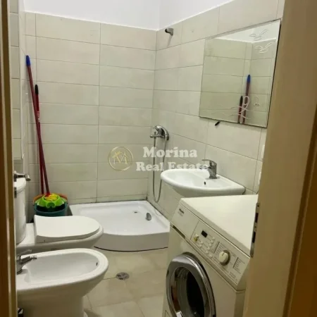 Tirane, jepet me qera apartament 2+1 Kati 1, 85 m² 500 € (Fresku)