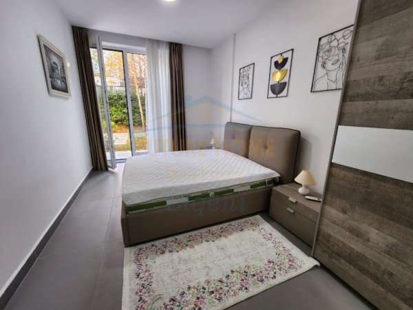 Tirane, jepet me qera apartament 2+1 Kati 0, 100 m² 1.200 € 