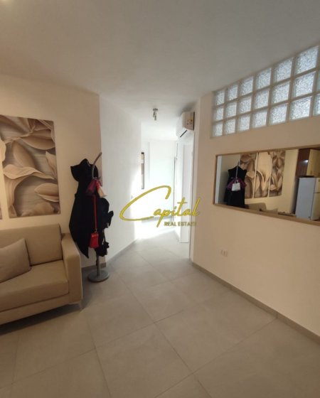 Tirane, jepet me qera zyre Kati 4, 90 m² 600 € (ISH EKSPOZITA)