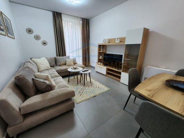 Tirane, jepet me qera apartament 2+1+Ballkon Kati 0, 100 m² 1.200 € (Kompleksi Forest, Tirane)