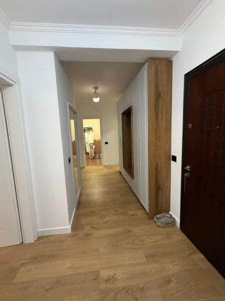 Shqiperi, shitet apartament 3+1 Kati 5, 126 m² 180.000 € (Rruga Tom Plezha)