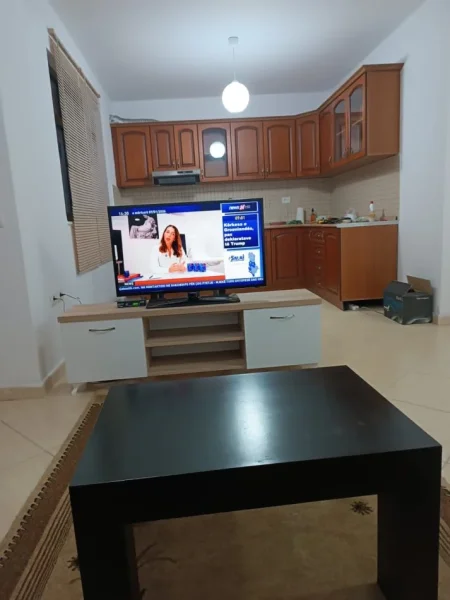 Tirane, jepet me qera apartament 2+1 Kati 4, 90 m² 500 € (kthesa e kamzes)