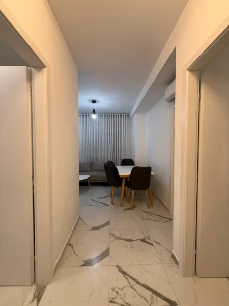 Tirane, jepet me qera apartament 2+1 Kati 4, 75 m² 800 € (MYSLYM SHYRI)