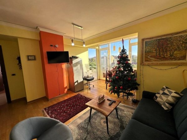 Tirane, jepet me qera apartament 2+1 Kati 11, 106 m² 800 € (rruga faik konica)