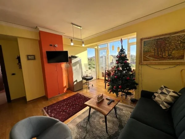 Tirane, jepet me qera apartament 2+1 Kati 11, 106 m² 800 € (rruga faik konica)