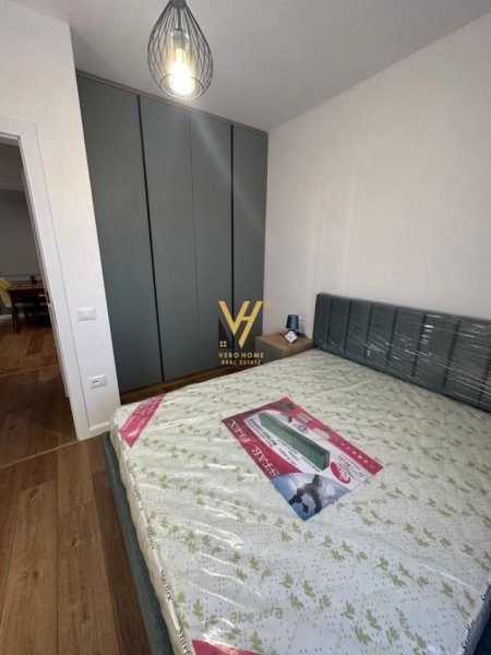 Tirane, jepet me qera apartament 2+1+Ballkon Kati 7, 90 m² 600 € (ASTIR)