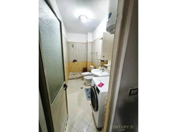 Tirane, shitet apartament 2+1 Kati 5, 75 m² 97.000 € 