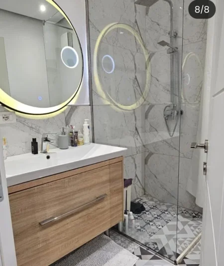 Tirane, jepet me qera apartament 1+1 Kati 1, 66 m² 600 € (kopshti botanik)