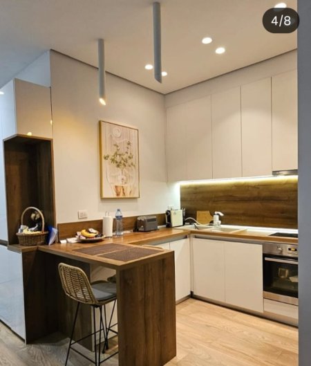 Tirane, jepet me qera apartament 1+1 Kati 1, 66 m² 600 € (kopshti botanik)