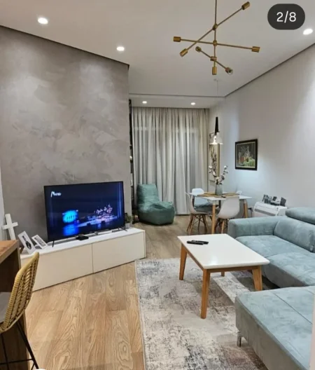 Tirane, jepet me qera apartament 1+1 Kati 1, 66 m² 600 € (kopshti botanik)