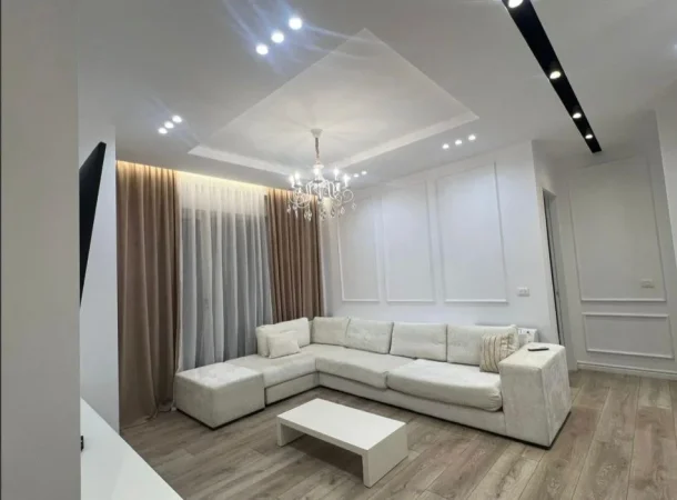 Tirane, jepet me qera apartament 2+1 Kati 8, 130 m² 2.000 € (Stadiumi Air Albania)