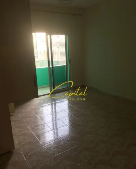 Tirane, jepet me qera zyre Kati 3, 120 m² 700 € (KRISTAL CENTER)