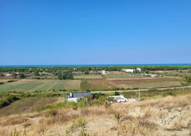 Tirane, shitet toke , 3.000 m² 180.000 € 