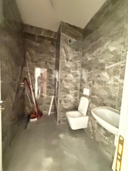 Tirane, jepet me qera apartament 1+1 Kati 7, 61 m² 600 € (zogu i zi)