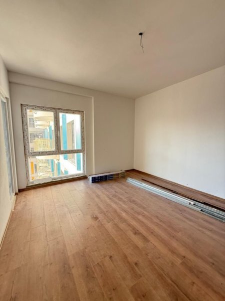 Tirane, jepet me qera apartament 1+1 Kati 7, 61 m² 600 € (zogu i zi)