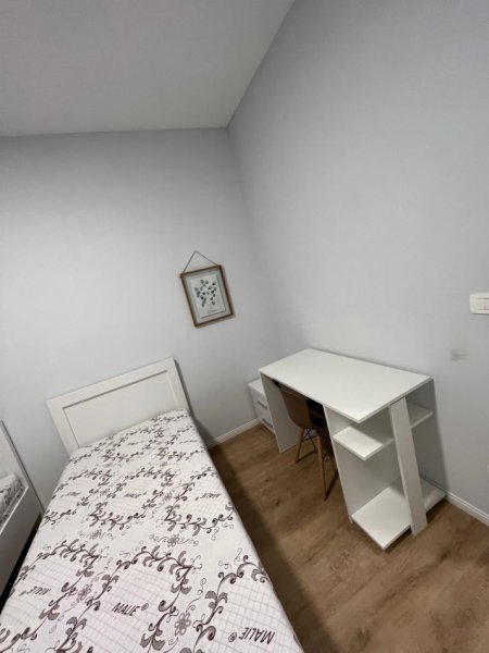 Tirane, jepet me qera apartament 2+1+Aneks+Ballkon Kati 4, 100 m² 750 € (Rruga Dritan Hoxha)