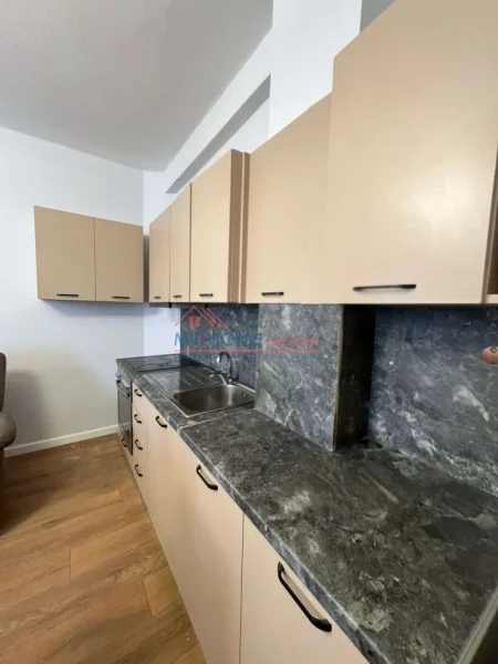 Tirane, shitet apartament 1+1+Ballkon Kati 1, 64 m² 95.000 € (Rruga Dalip Topi)