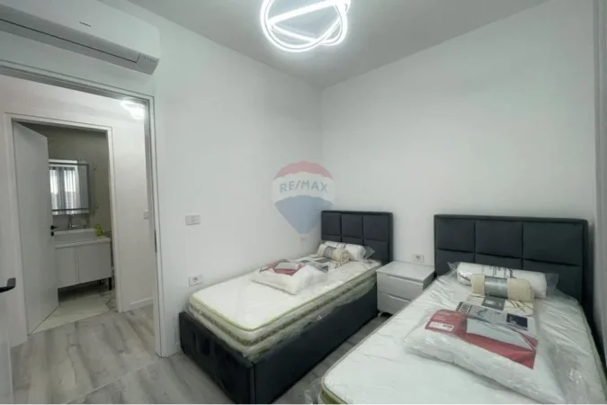 Tirane, jepet me qera apartament 2+1+Aneks+Ballkon Kati 6, 95 m² 800 € (Don Bosko)