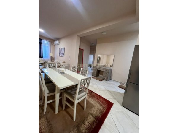 Tirane, jepet me qera apartament 2+1 Kati 1, 120 m² 520 € (Fresk)