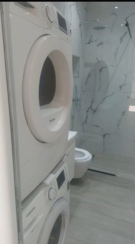 Tirane, jepet me qera apartament 1+1 Kati 1, 60 m² 450 € (Rruga 5 Maji/Rr.Vedat Kokona)