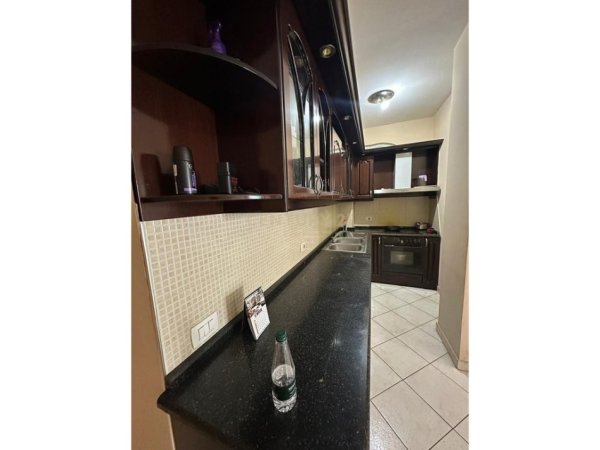 Tirane, jap me qera apartament 1+1 Kati 6, 55 m² 350 € (Concord)