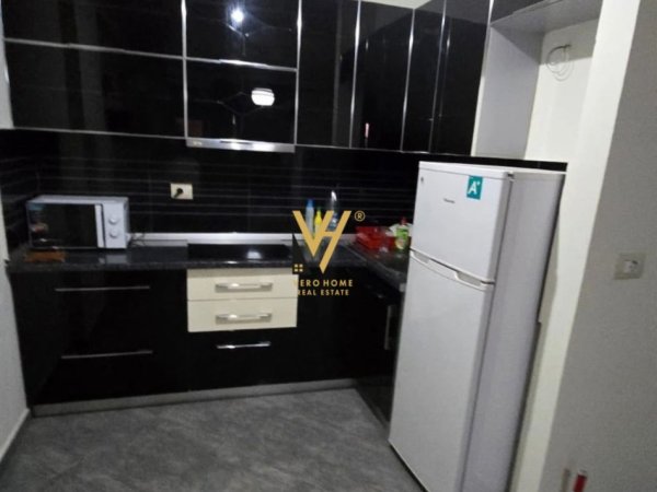 Tirane, jepet me qera apartament 1+1+Ballkon Kati 4, 65 m² 550 € (KOPSHTI ZOOLOGJIK)