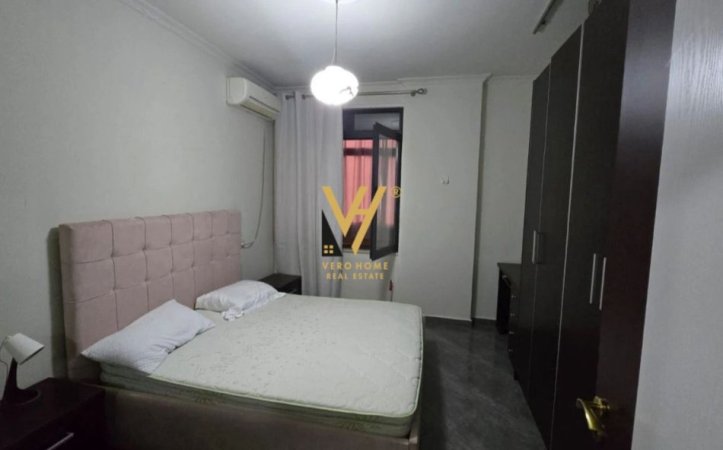 Tirane, jepet me qera apartament 1+1+Ballkon Kati 4, 65 m² 550 € (KOPSHTI ZOOLOGJIK)