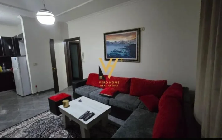 Tirane, jepet me qera apartament 1+1+Ballkon Kati 4, 65 m² 550 € (KOPSHTI ZOOLOGJIK)
