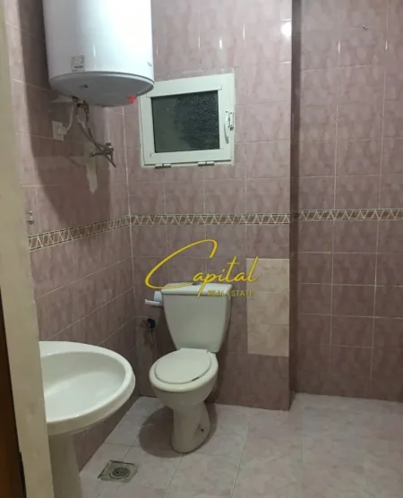 Tirane, jepet me qera apartament 2+1 Kati 3, 120 m² 650 € (KRISTAL CENTER)