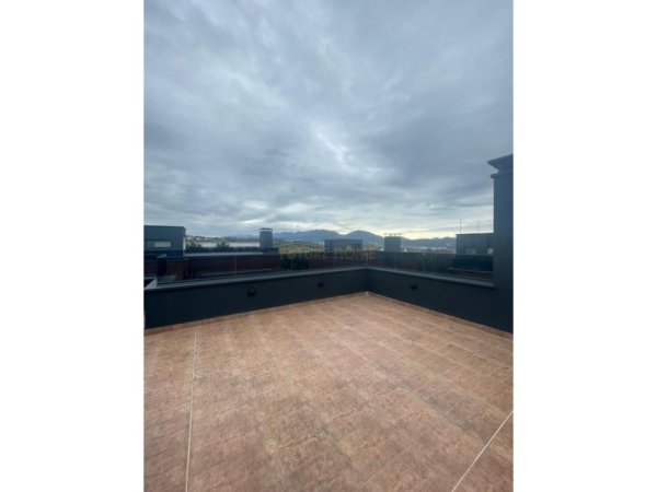 Tirane, jepet me qera Vile 2 Katshe Kati 3, 225 m² 4.000 € (FARKE E VOGEL)