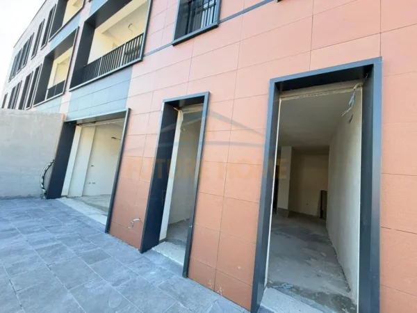 Tirane, shitet apartament 1+1 Kati 2, 64 m² 128.400 € (Kompleksi Grand)