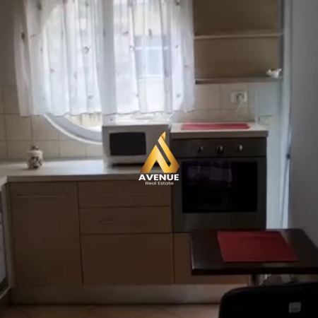 Tirane, jepet me qera apartament 2+1+Ballkon Kati 2, 80 m² 650 € (medar shtylla)