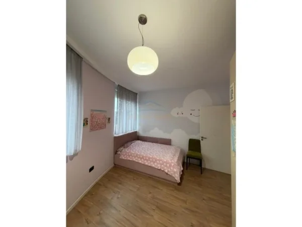 Tirane, shitet apartament 2+1+Ballkon Kati 4, 112 m² 218.000 € (EKONOMIKU)