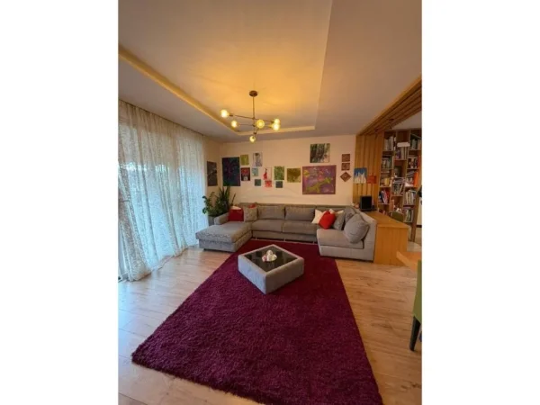 Tirane, shitet apartament 2+1+Ballkon Kati 4, 112 m² 218.000 € (EKONOMIKU)