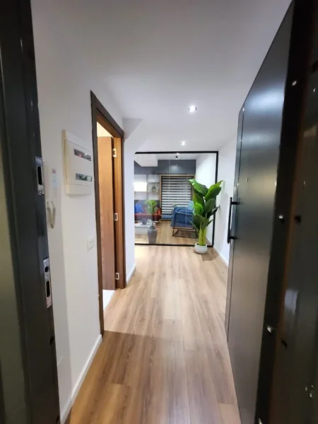 Tirane, shitet apartament 1+1+Ballkon Kati 11, 70 m² (Square21)