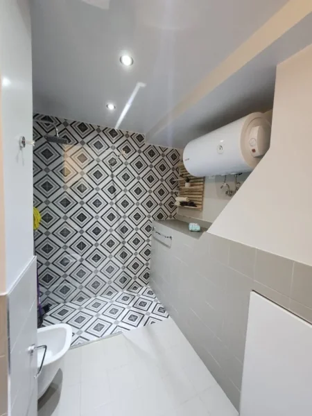 Tirane, shitet apartament 1+1+Ballkon Kati 11, 70 m² (Square21)