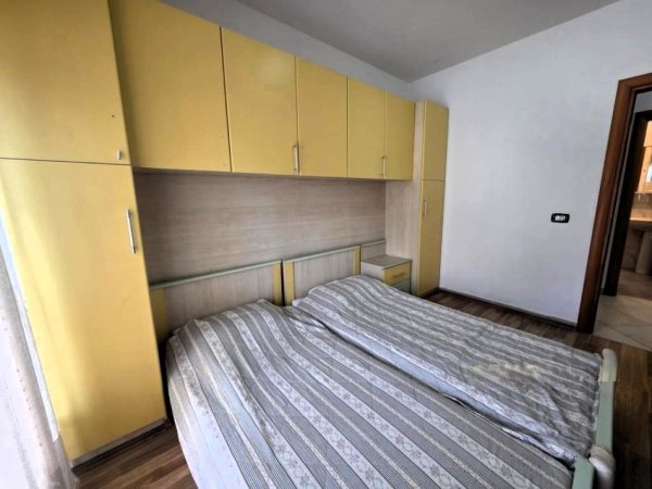 Tirane, jepet me qera apartament 2+1 Kati 4, 82 m² 750 € (21 dhjetori)