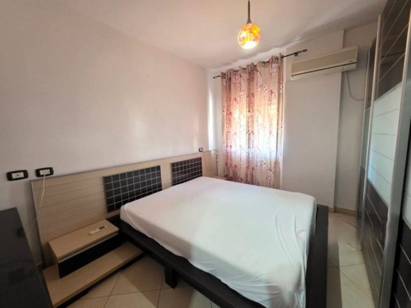 Tirane, jepet me qera apartament 2+1 Kati 4, 82 m² 750 € (21 dhjetori)