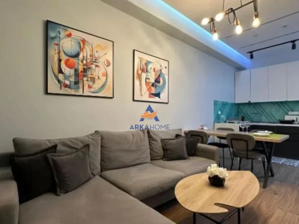 Tirane, shitet apartament 2+1+Ballkon Kati 9, 77 m² 