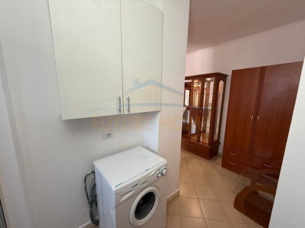 Durres, jepet me qera apartament 1+1 Kati 9, 350 € (Durres)