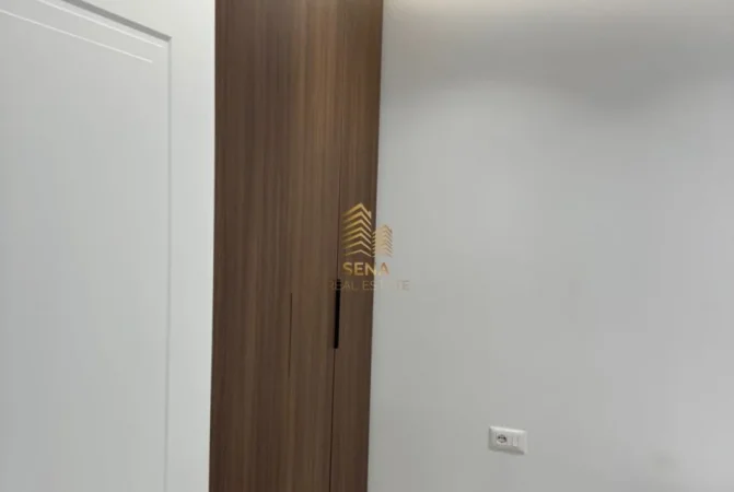 Tirane, jepet me qera apartament 1+1 Kati 1, 65 m² 450 € (Rruga 5 Maji)