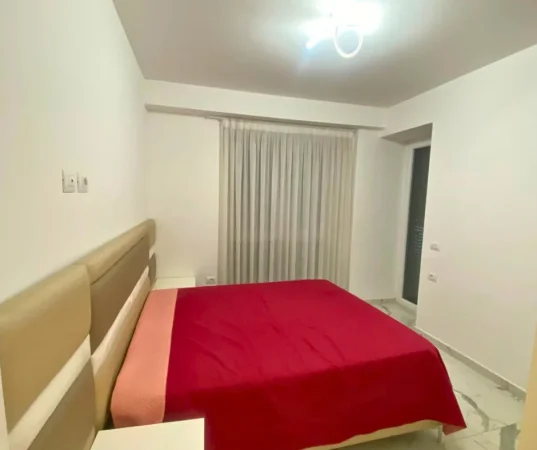 Tirane, jepet me qera apartament 2+1 Kati 4, 75 m² 800 € (Myslym Shyr)