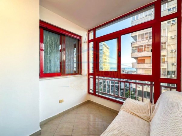 Durres, jepet me qera apartament 1+1 Kati 5, 450 € (Durres)