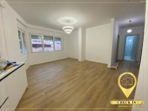 Tirane, jepet me qera apartament 2+1+Aneks+Ballkon , 115 m² 500 € (Kopshti Botanik)