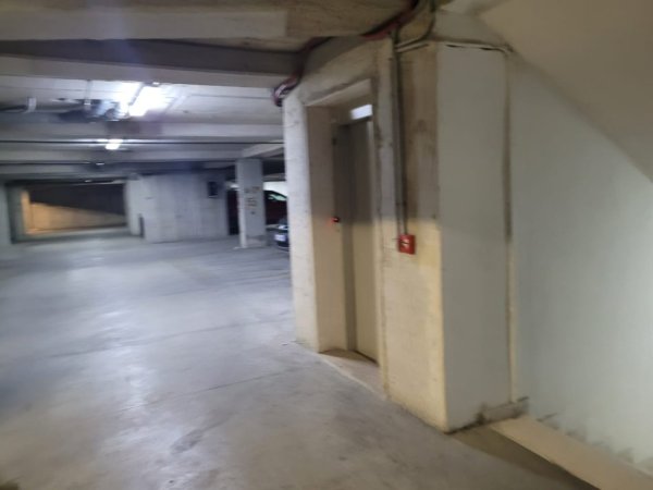 Tirane, shes garazh | post parkimi Kati -2, 20 m² (21 Dhjetori pas hotel Mondial)
