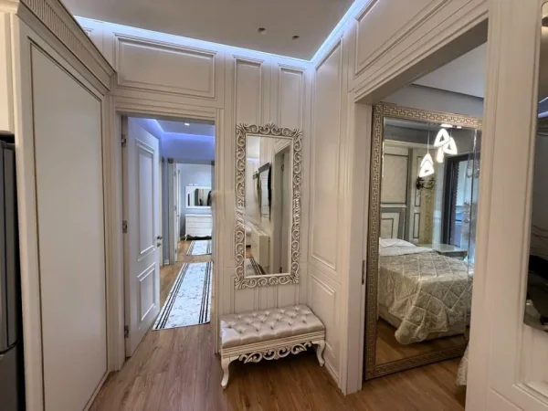 Tirane, jepet me qera apartament 3+1 Kati 7, 145 m² 1.600 € (delijorgi)