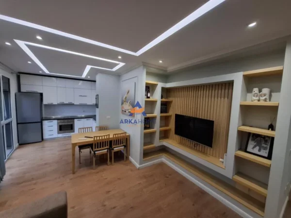 Tirane, jepet me qera apartament 1+1+Ballkon Kati 5, 64 m² 600 €