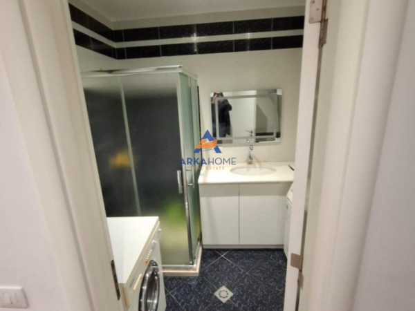 Tirane, jepet me qera apartament 1+1+Ballkon Kati 5, 64 m² 600 €