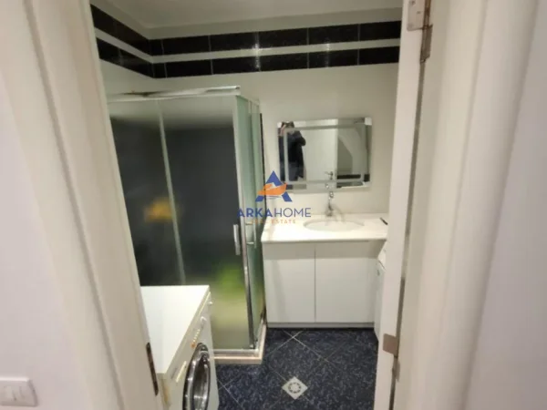 Tirane, jepet me qera apartament 1+1+Ballkon Kati 5, 64 m² 600 €